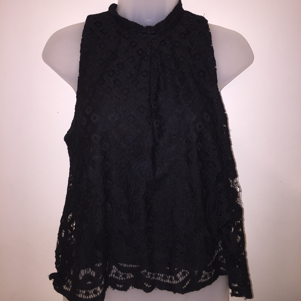Lace Sleeveless top